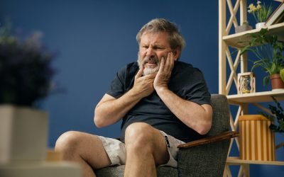 ¿Qué hacer si tengo los dientes flojos?